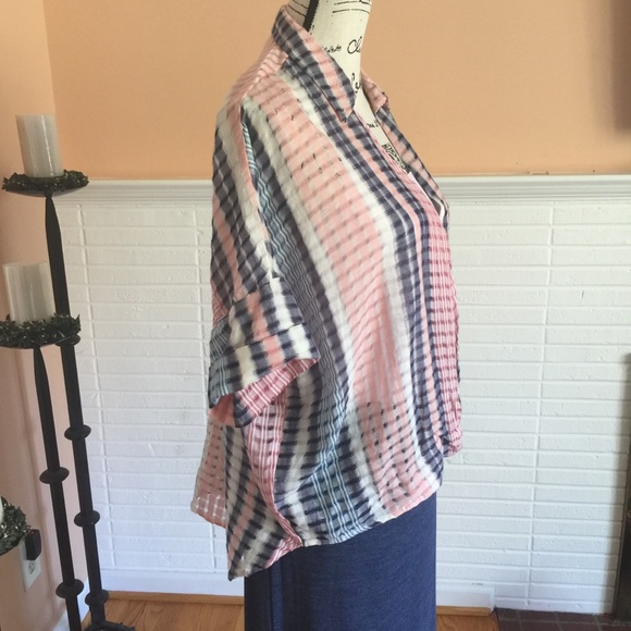 🌺Final Price🌺Multi Color Faux Wrap Blouse with HiLo Hem Line - Picture 2 of 7